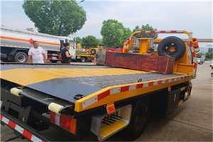 浈江附近拖车电话号码服务